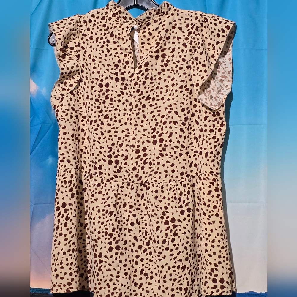 Leopard Print Ruffle Sleeve Top - Picture 2 of 2